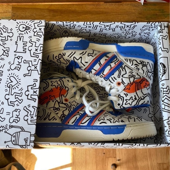 Keith Haring Adidas - Picture 1 of 6